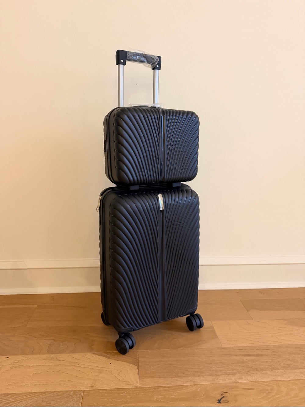 2-Piece Carry On Luggage Set 20” Rolling Suitcase + 14” Makeup Bag TSA Lock